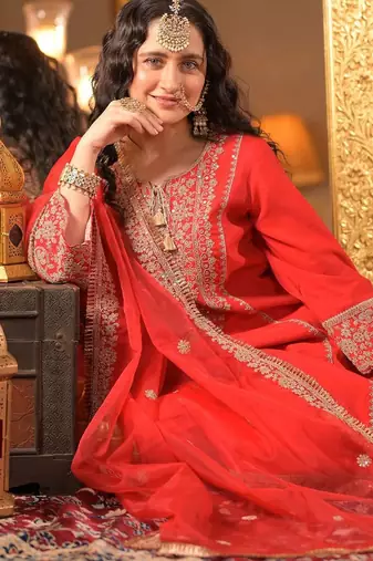 Ethnic Motifs Embroidered Zari A-Line Kurta With Trousers & Dupatta