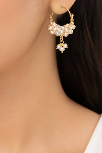 Pearls baali freshwater pearl cluster hoop earrings, gold tone