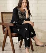 Women Floral Embroidered Regular Thread Work Kurta with Trousers