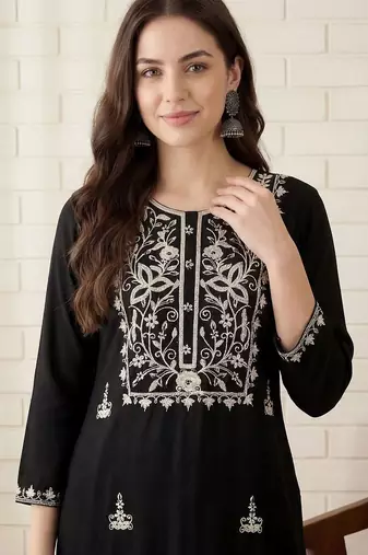 Women Floral Embroidered Regular Thread Work Kurta with Trousers