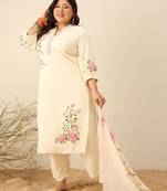 Plus Size Floral Printed Regular Kurta with Trousers & With Dupatta