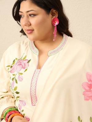 Plus Size Floral Printed Regular Kurta with Trousers & With Dupatta 2