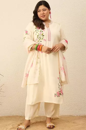 Plus Size Floral Printed Regular Kurta with Trousers & With Dupatta