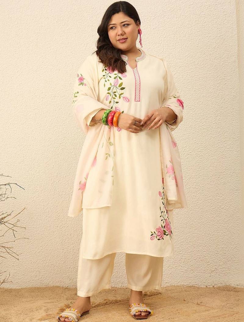 Plus Size Floral Printed Regular Kurta with Trousers & With Dupatta