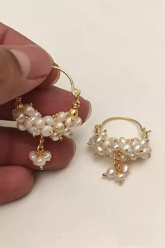 Pearls baali freshwater pearl cluster hoop earrings, gold tone