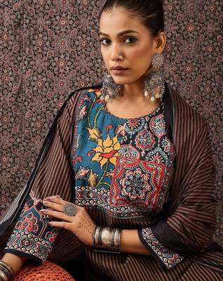 Women Ethnic Motifs Printed Regular Sequinned  Cotton Kurta with Trousers & With Dupatta 1