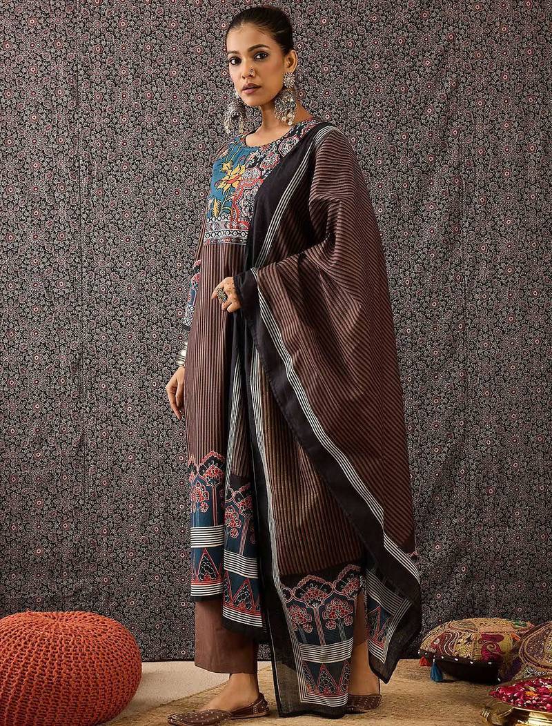 Women Ethnic Motifs Printed Regular Sequinned  Cotton Kurta with Trousers & With Dupatta
