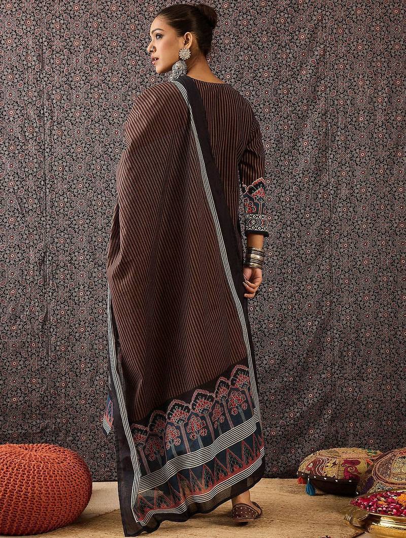Women Ethnic Motifs Printed Regular Sequinned  Cotton Kurta with Trousers & With Dupatta