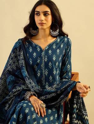 Teal blue Ethnic Motifs Printed  Cotton Kurta with Trouser & Dupatta 1