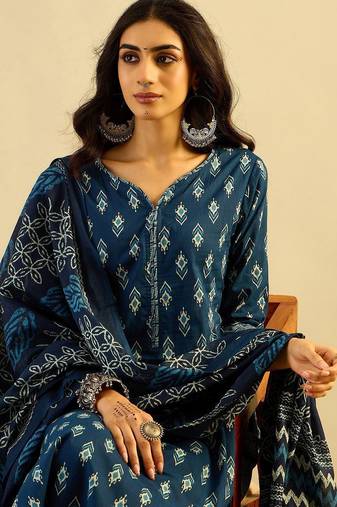 Teal blue Ethnic Motifs Printed Cotton Kurta with Trouser & Dupatta