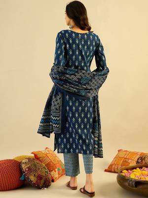 Teal blue Ethnic Motifs Printed  Cotton Kurta with Trouser & Dupatta 6