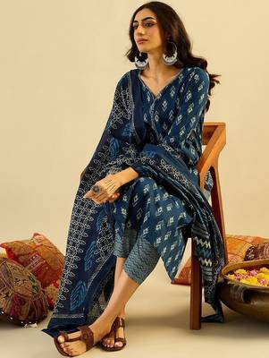 Teal blue Ethnic Motifs Printed  Cotton Kurta with Trouser & Dupatta 7