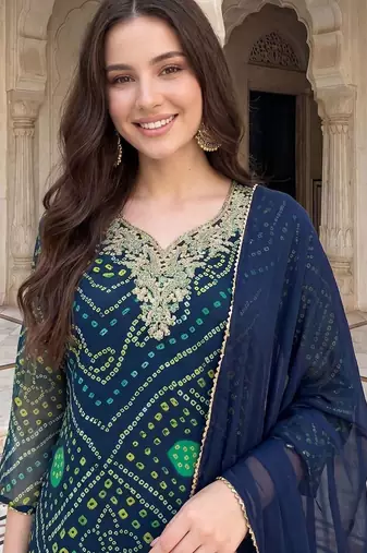 Women Bandhani Printed Regular Thread Work Kurta with Trousers & With Dupatta