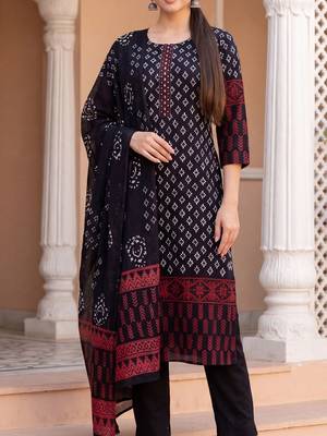Women Ethnic Motifs Printed Regular  Cotton Kurta with Trousers & With Dupatta 3