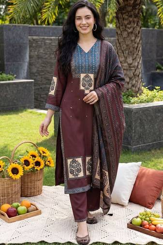 Women Ethnic Motifs Printed Kurta with Trousers & With Dupatta