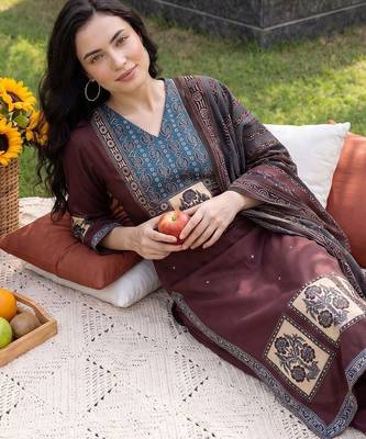 Women Ethnic Motifs Printed Regular Kurta with Trousers & With Dupatta 2