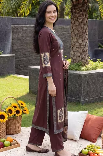Women Ethnic Motifs Printed Regular Kurta with Trousers & With Dupatta