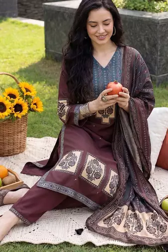 Women Ethnic Motifs Printed Regular Kurta with Trousers & With Dupatta