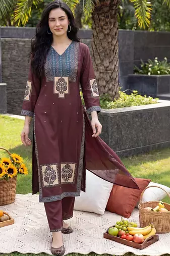 Women Ethnic Motifs Printed Regular Kurta with Trousers & With Dupatta