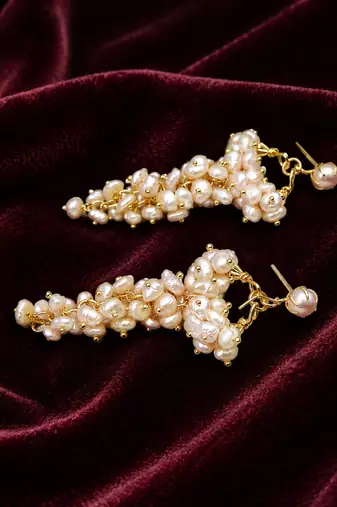 Freshwater baroque pearl cluster drop earrings, white