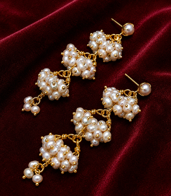 Freshwater pearl cluster drop earrings with gold-tone chain 1