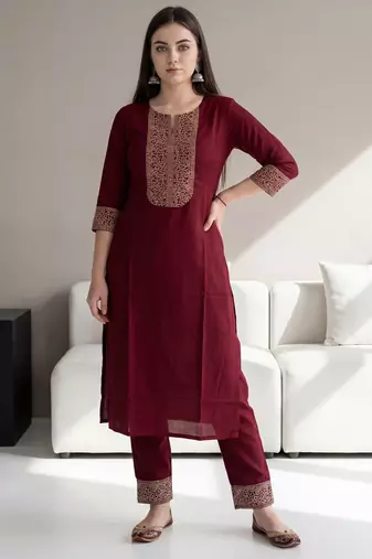 Women Ethnic Motifs Embroidered Regular Thread Work Kurta with Trousers