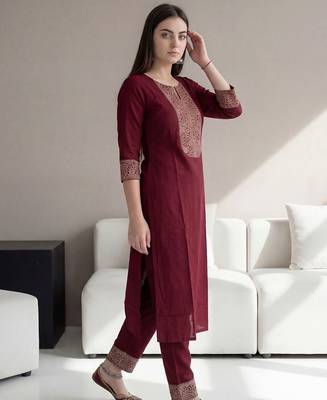 Women Ethnic Motifs Embroidered Regular Thread Work Kurta with Trousers 4