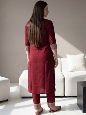 Women Ethnic Motifs Embroidered Regular Thread Work Kurta with Trousers 5