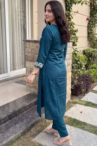 Women Ethnic Motifs Embroidered Regular Thread Work  Cotton Kurta with Trousers