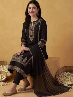 Women Ethnic Motifs Embroidered Regular Kurta with Trousers & With Dupatta 5