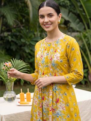 Women Floral Printed Pleated  Cotton Kurta with Trousers 2