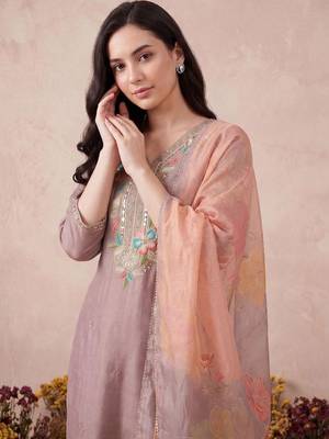 Women Floral Embroidered Regular Mirror Work Kurta with Trousers & With Dupatta 1