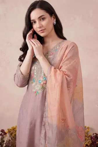 Women Floral Embroidered Regular Mirror Work Kurta with Trousers & With Dupatta