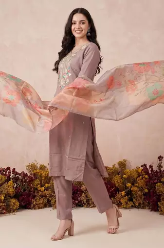 Women Floral Embroidered Regular Mirror Work Kurta with Trousers & With Dupatta
