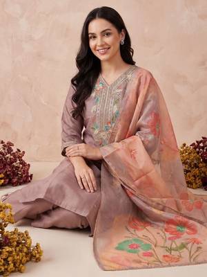 Women Floral Embroidered Regular Mirror Work Kurta with Trousers & With Dupatta 5