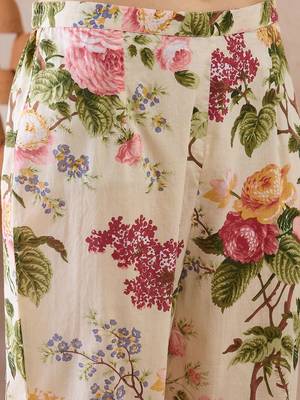 Women Floral Printed Regular  Cotton Kurta with Trousers 5