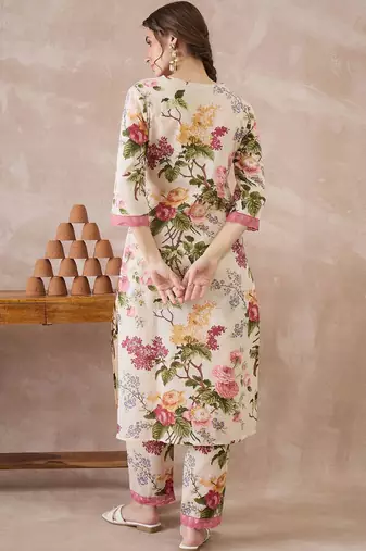 Women Floral Printed Regular  Cotton Kurta with Trousers