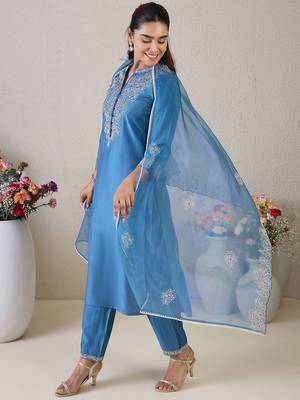 Women Floral Embroidered Kurta with Trousers & Dupatta 3