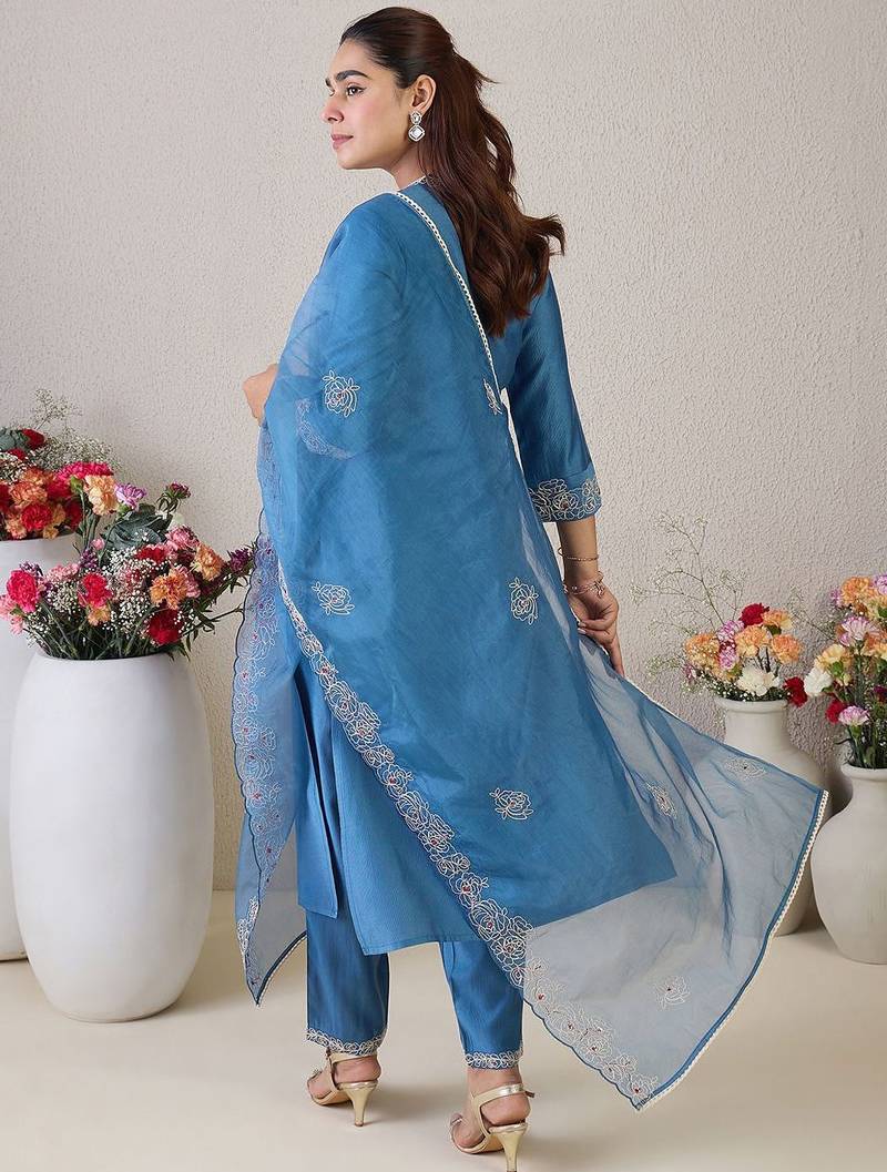 Women Floral Embroidered Kurta with Trousers & Dupatta