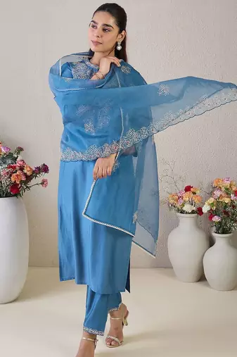Women Floral Embroidered Kurta with Trousers & Dupatta