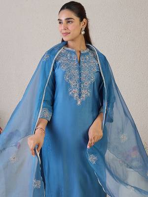 Women Floral Embroidered Kurta with Trousers & Dupatta 7