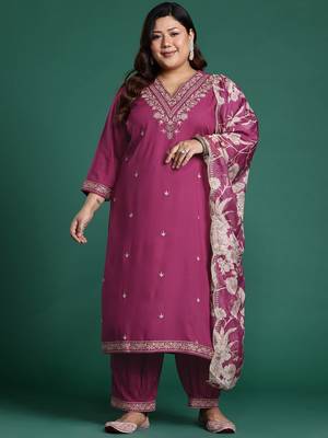 Plus Size Pink Embroidered Straight Kurta Salwar With Dupatta Set 5