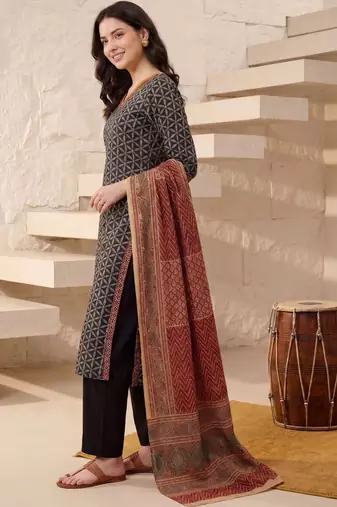 Women Printed Regular  Cotton Kurta with Trousers & With Dupatta
