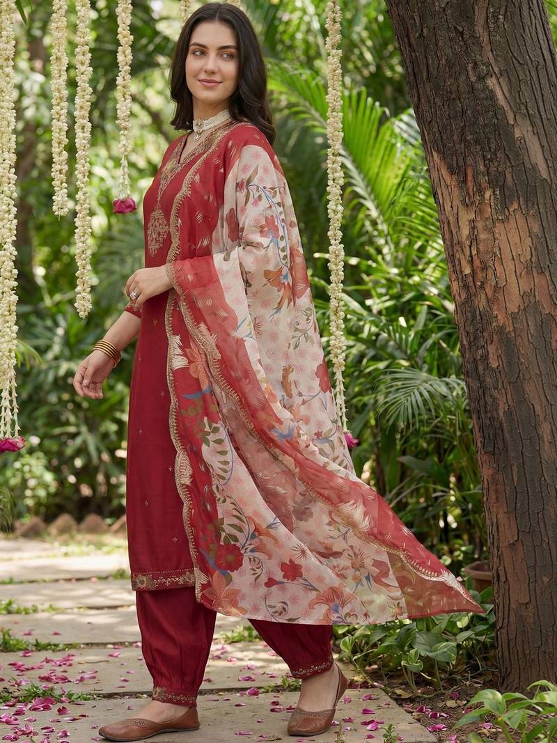 Women Ethnic Motifs Embroidered Regular Thread Work Kurta with Patiala & With Dupatta