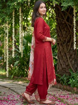 Women Ethnic Motifs Embroidered Regular Thread Work Kurta with Patiala & With Dupatta 4