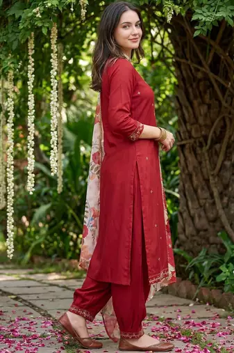 Women Ethnic Motifs Embroidered Regular Thread Work Kurta with Patiala & With Dupatta