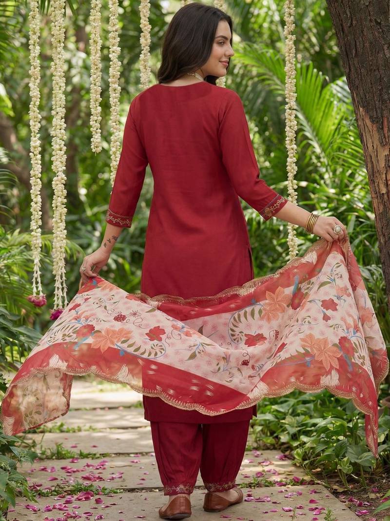Women Ethnic Motifs Embroidered Regular Thread Work Kurta with Patiala & With Dupatta