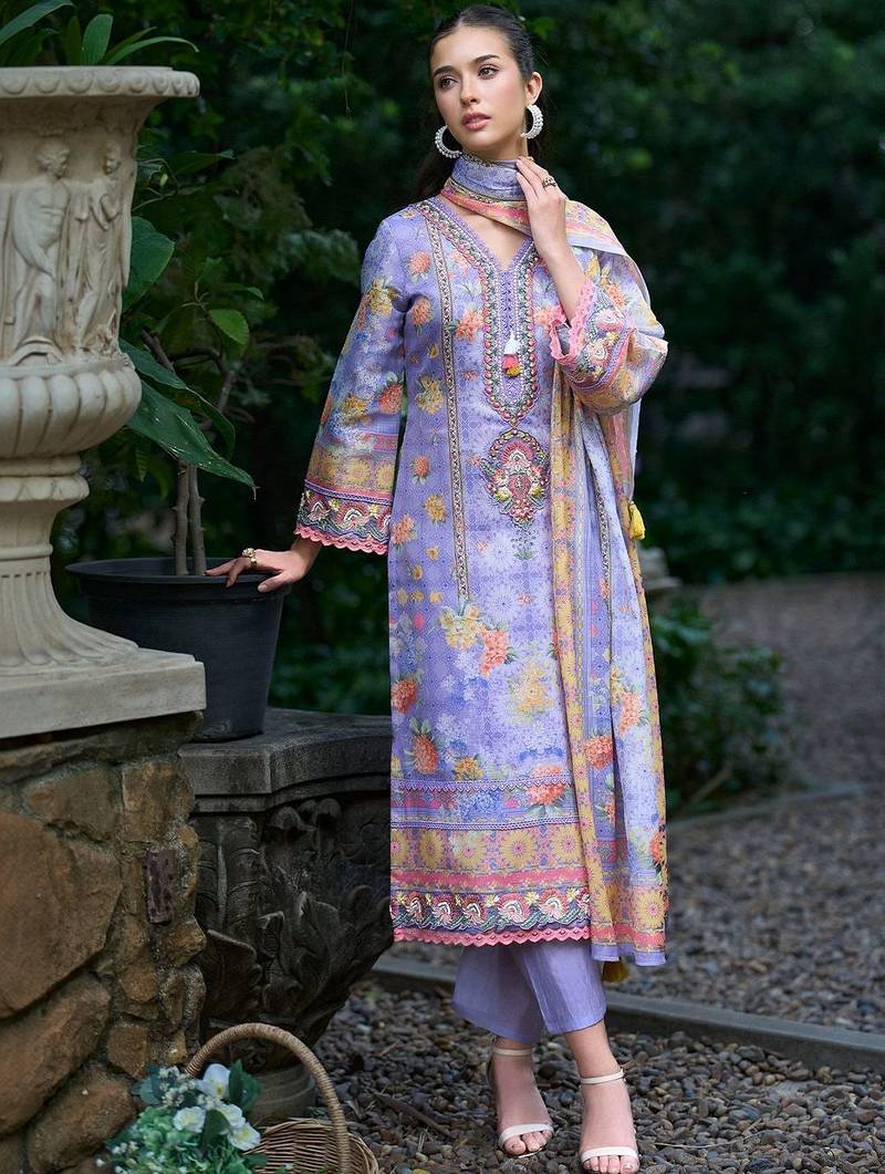 Women Floral Printed Regular Thread Work Linen Kurta with Trousers & With Dupatta