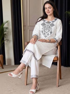 Women Ethnic Motifs Embroidered Regular Thread Work  Cotton Kurta with Trousers 1