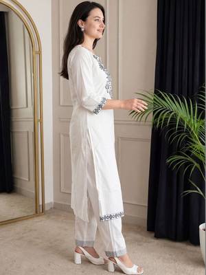 Women Ethnic Motifs Embroidered Regular Thread Work  Cotton Kurta with Trousers 3